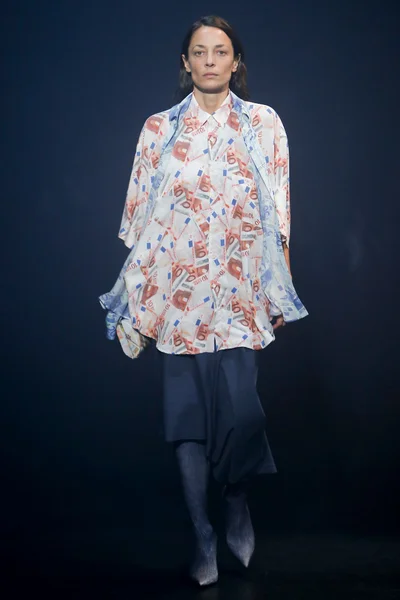 Look 30